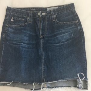 Raw hem jean skirt